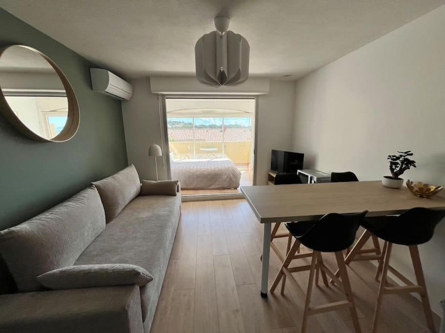 Studio Vue Mer Avec Piscine Et Terrain De Tennis Sausset-les-Pins Exterior foto